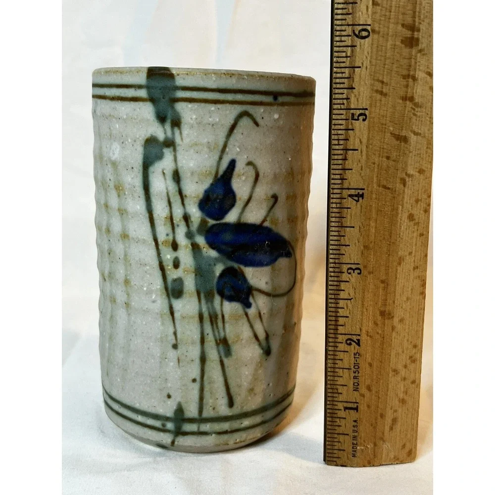 Vintage  Signed Hand Painted Blue Flowers Floral Studio Art‎ Pottery Vase Cup